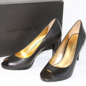 Banana Republic High Heels Shauna Open Toe Black Leather Pumps NEW in Box